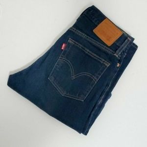 NWOT Levi's Wedgie Jeans